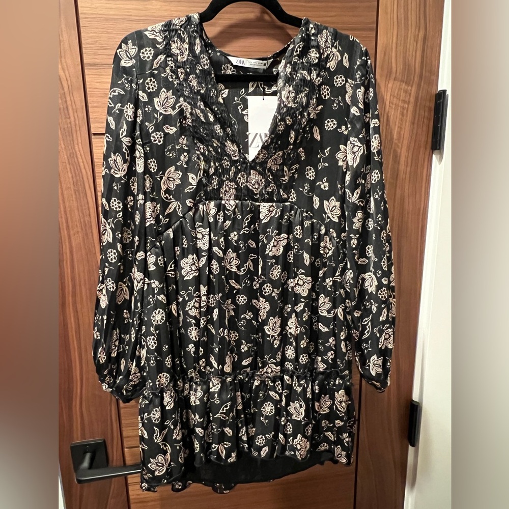 Zara print mini dress size LARGE.  NWT
